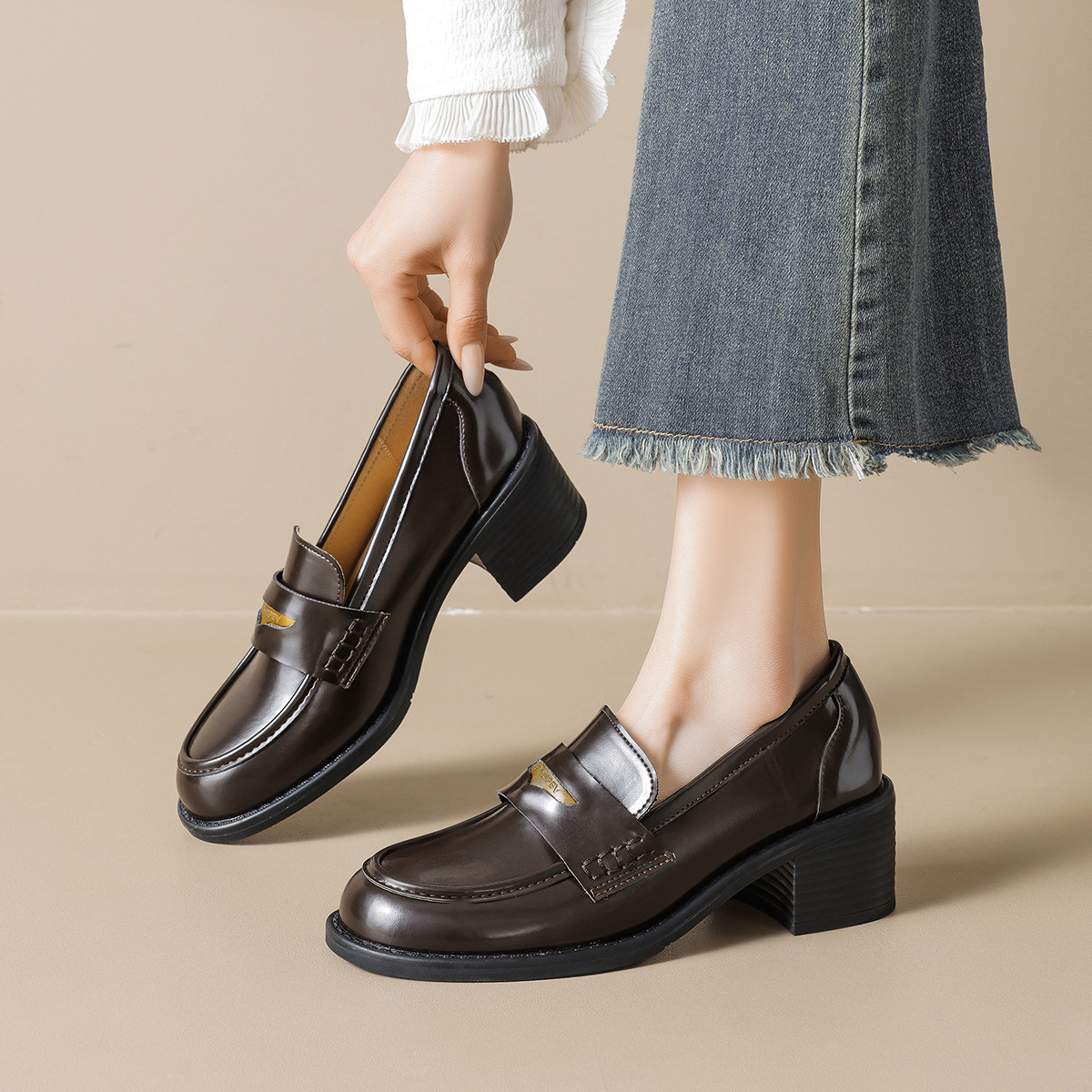 Weiwei Girl 023-1 Retro Slip-On Loafers for Women, Thick-Soled, Chunky Heel, Round-Toe Single Shoes, British Style Small Leather Shoes