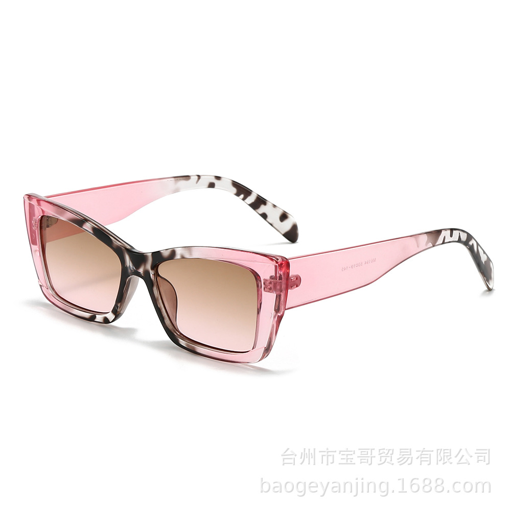 2025 New Large Frame Cat Eye Sunglasses European and American Fashion Simple Sunglasses Women Ins Cross-Border Catwalk Photo Glasses