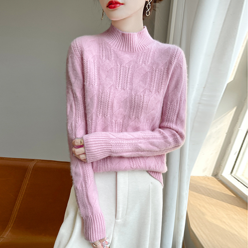 Seven-pin thickened semi-high crew neck sweater for autumn and winter 2024 new warm twist pullover base sweater for women