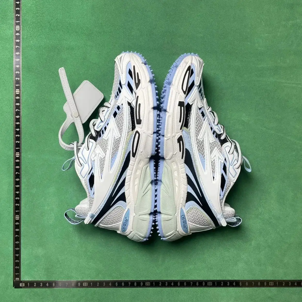 * ff-Wh * te O*w B*e R*ght Back shoes series