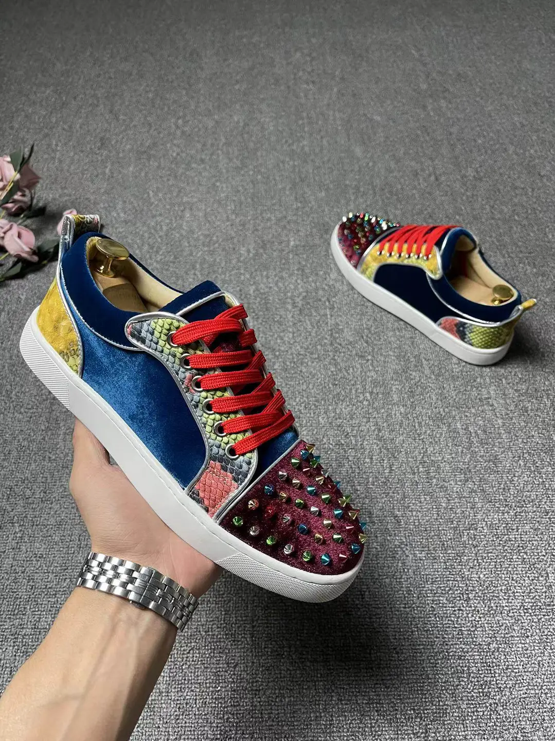 European Station Spirit Men's Shoes Nail Shoes Red soled Shoes Board Shoes Men's Shoes Rivet Fashion Versatile Trendy Men's Shoes