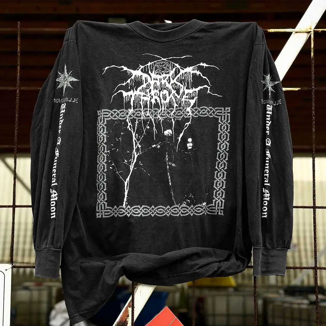 90S Darkthrone Norwegian Black Metal Band Taakeferd under a Funer Long-Sleeved T-Shirt