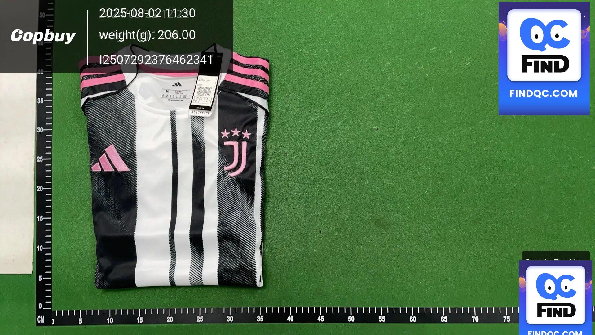 Wholesale 2526 Juventus Football Uniforms for Men and Women, Ronaldo Adult Short-Sleeved Home and Away Game Training Uniforms — QC-foto 2