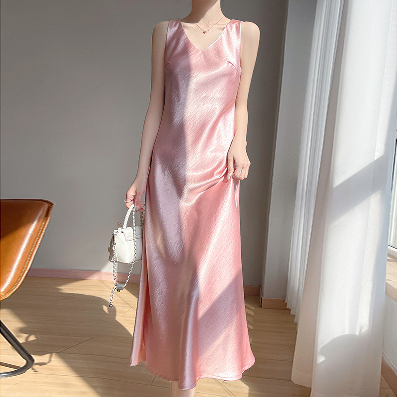 Elegant, Fashionable and Comfortable Women's Gilt Satin V Neck Wide Band Dress