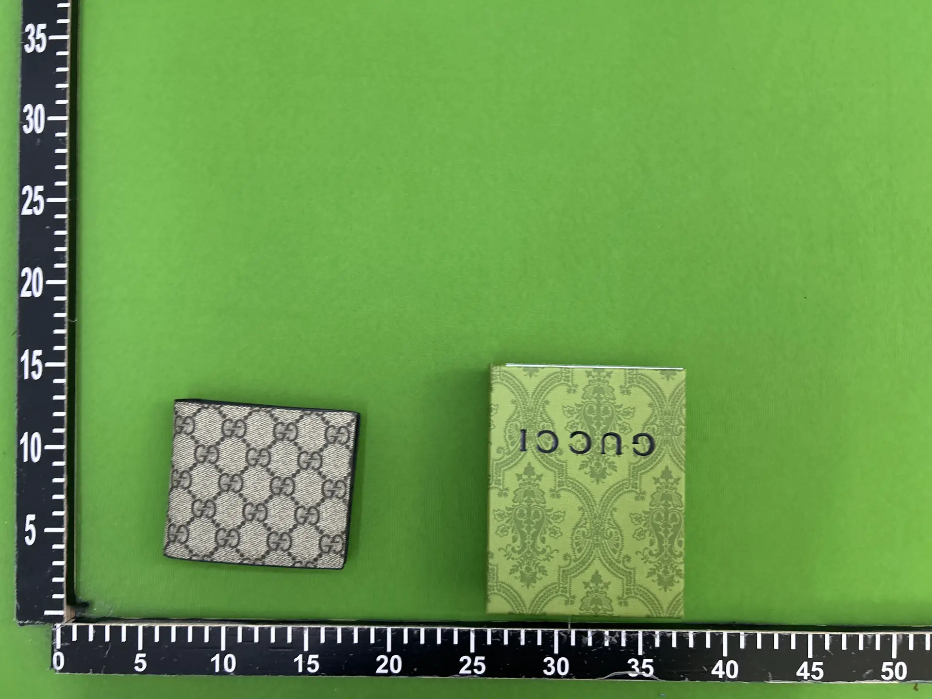 Gucci GG Supreme Wallet