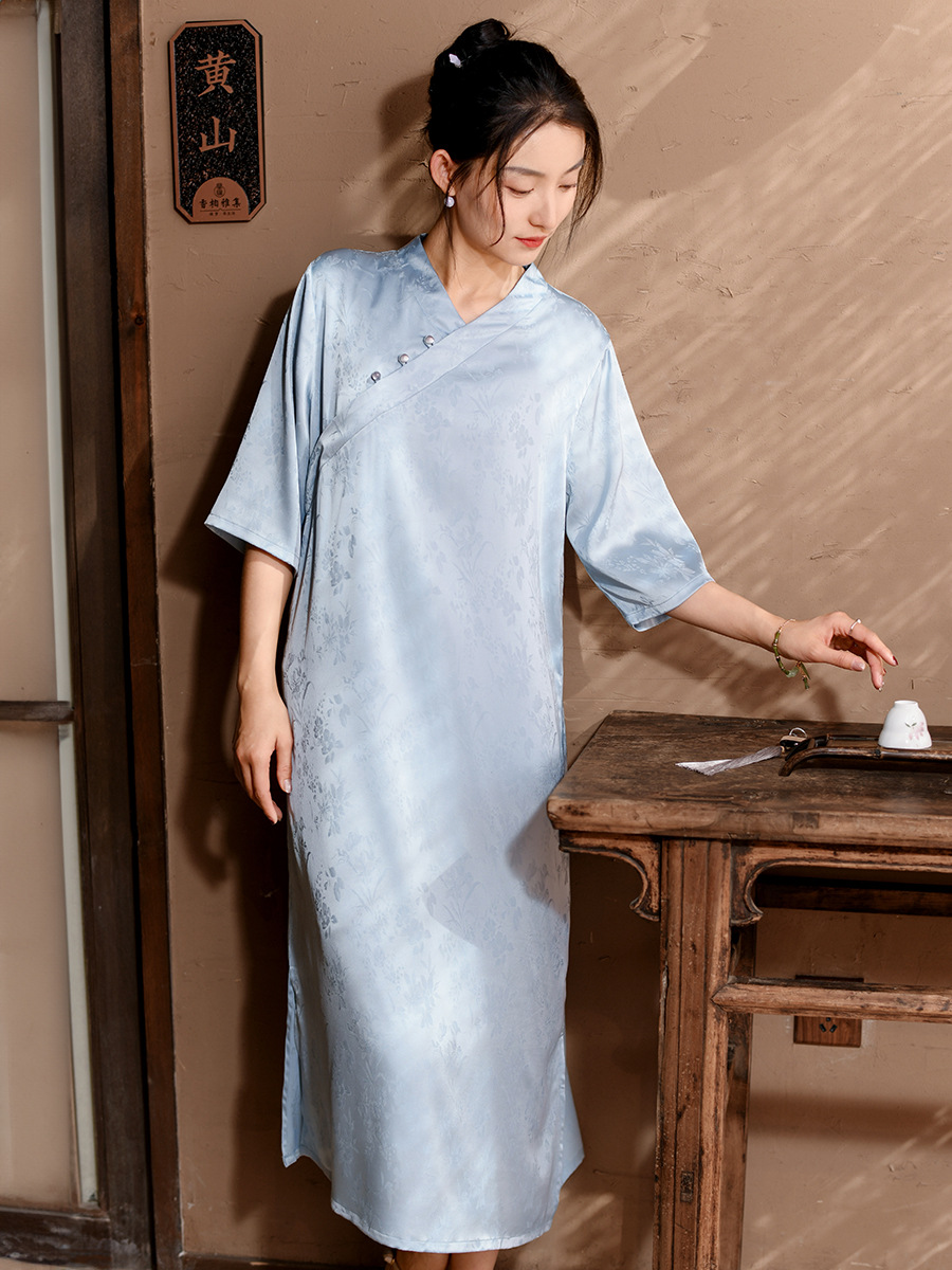 New Chinese women's clothing 2025 new dress summer women's high-end V-neck satin Jacquard retro dress wholesale