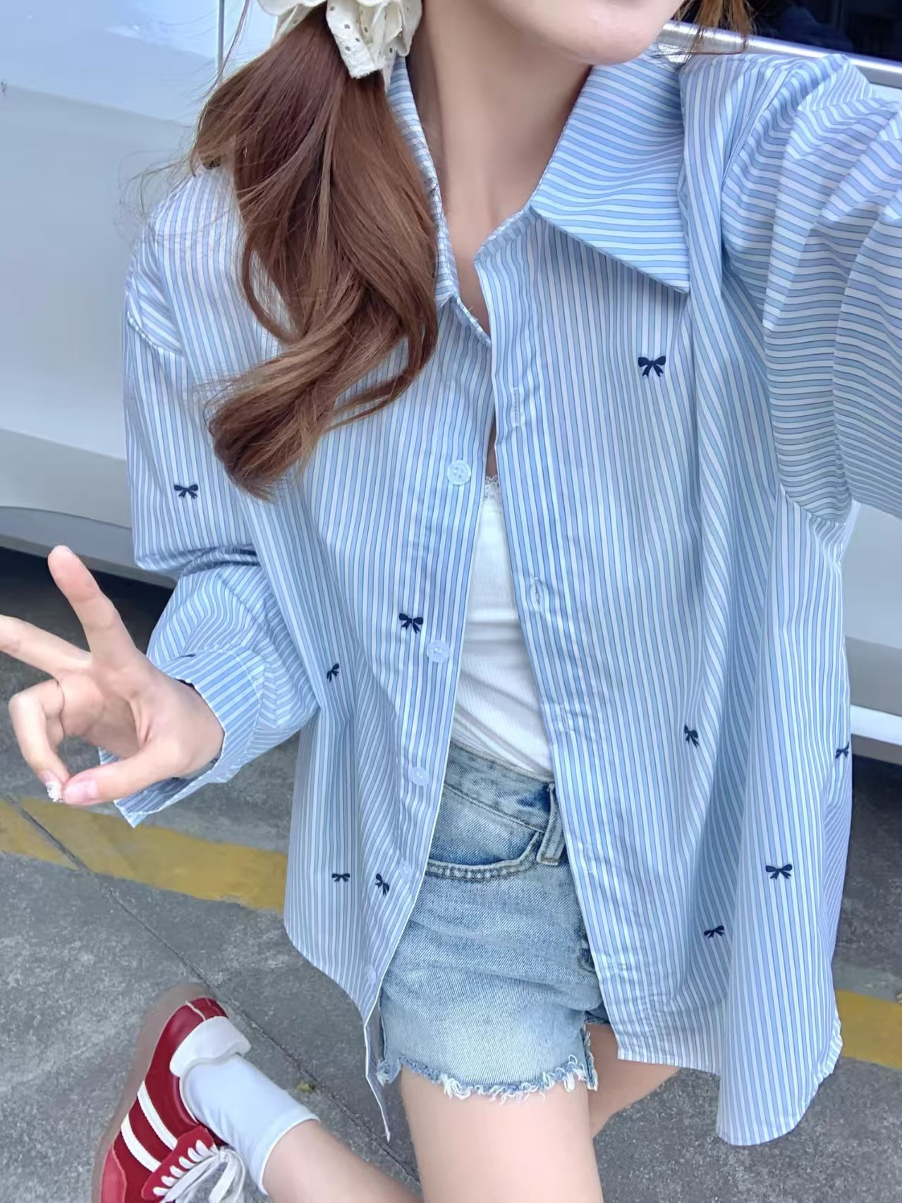 Bow Print Shirt for Women, Thin Style, Loose Fit, Long Sleeves, Stylish Design, Blue Versatile Striped Shirt Top for Spring