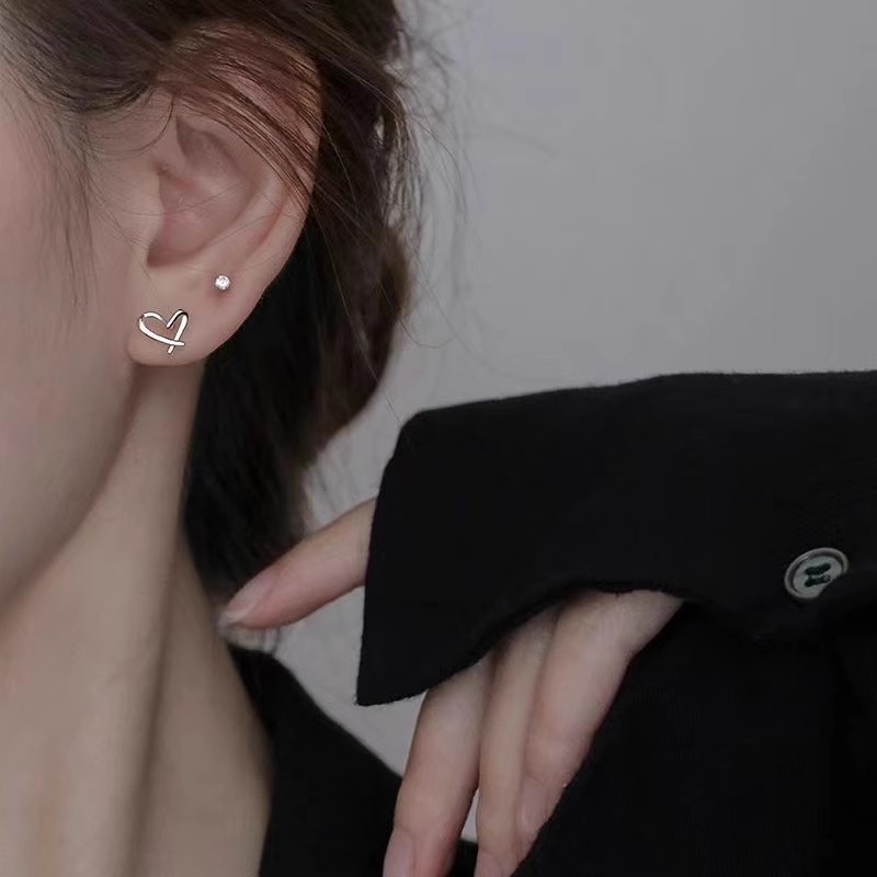 Silver Hollow Heart Earrings 2026 New Style Simple Light Luxury High-End Niche Design Earrings Jewelry Customization