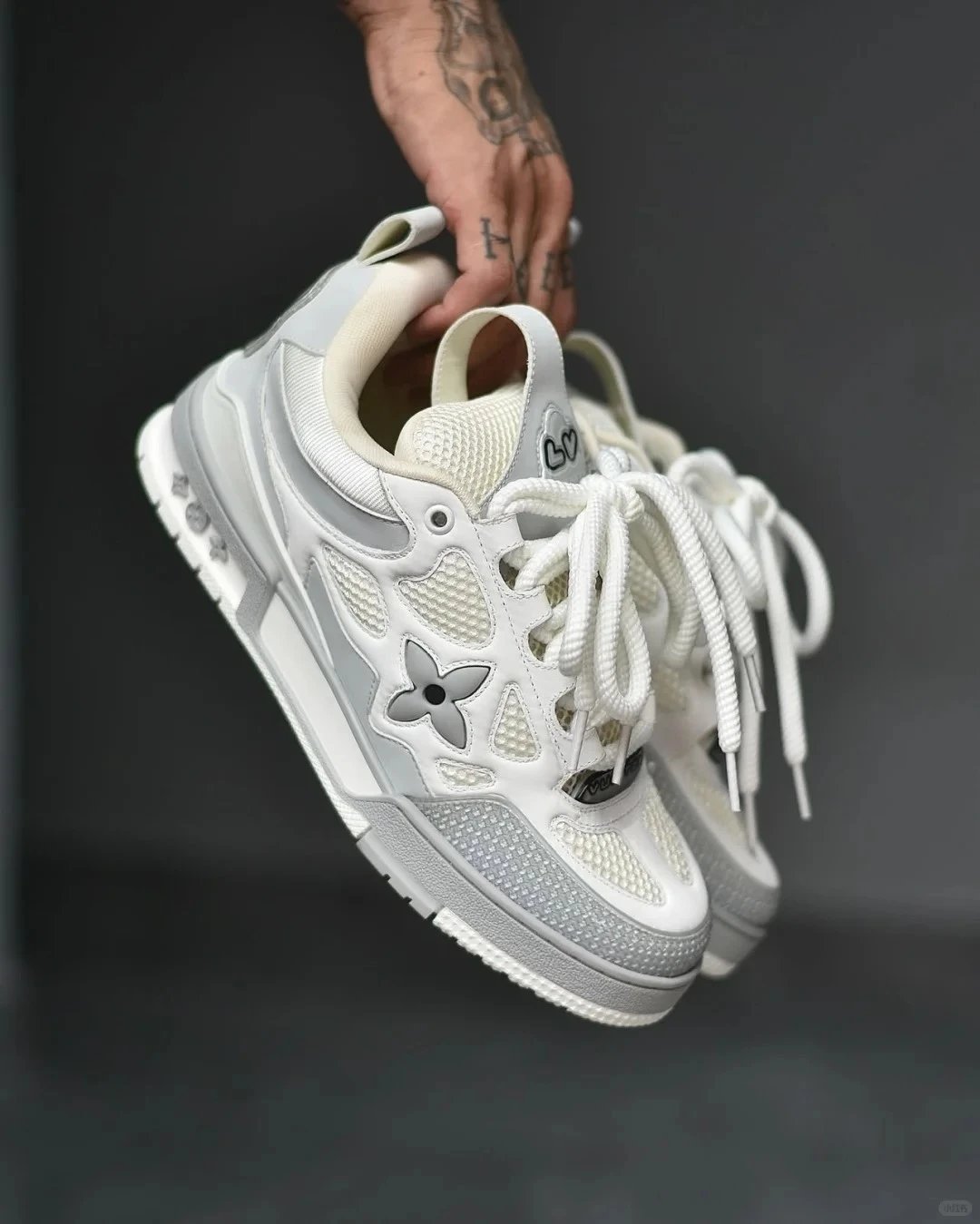 Louis Vuitton LV sneakers Foto QC de WEIDIAN na Qualit.ly