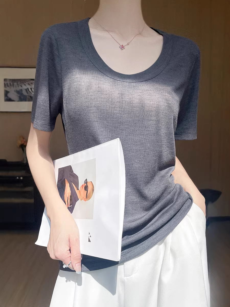 2026 Spring and Summer New Style Loose Slimming Top Knitted Short-Sleeved Solid Color U-Neck Versatile Fashionable Women's Short-Sleeved Top