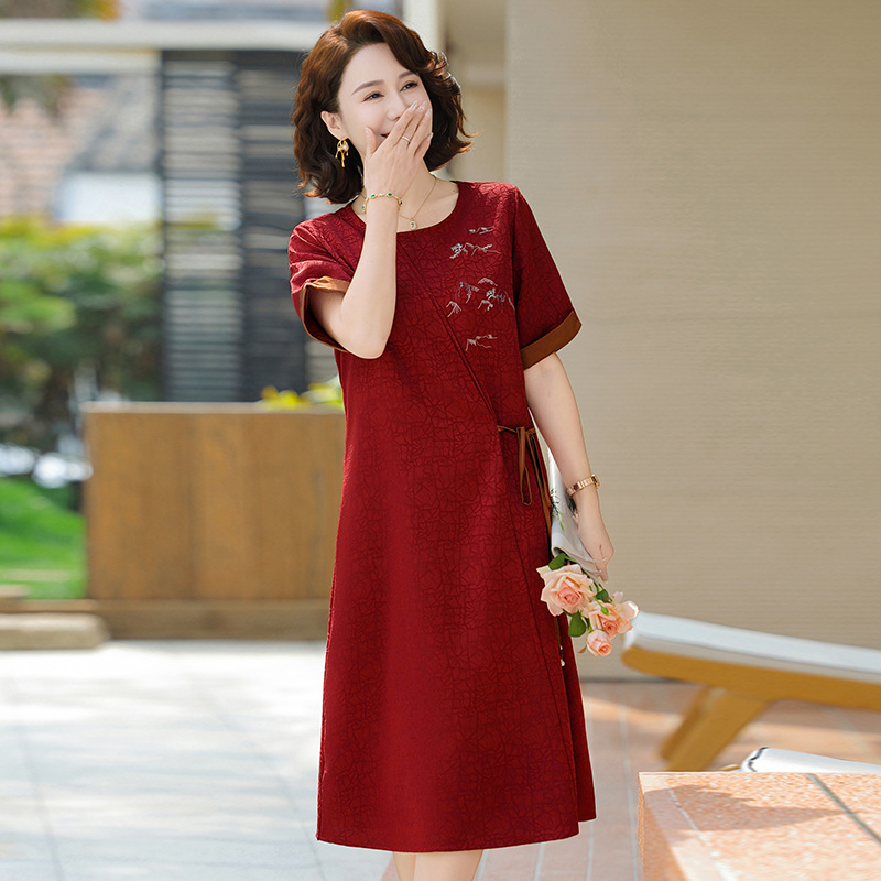Summer New Mother Dress Western Style Slimming dress 2025 Middle-aged and Elderly Round Neck National Style New Chinese Embroidered Long Dress