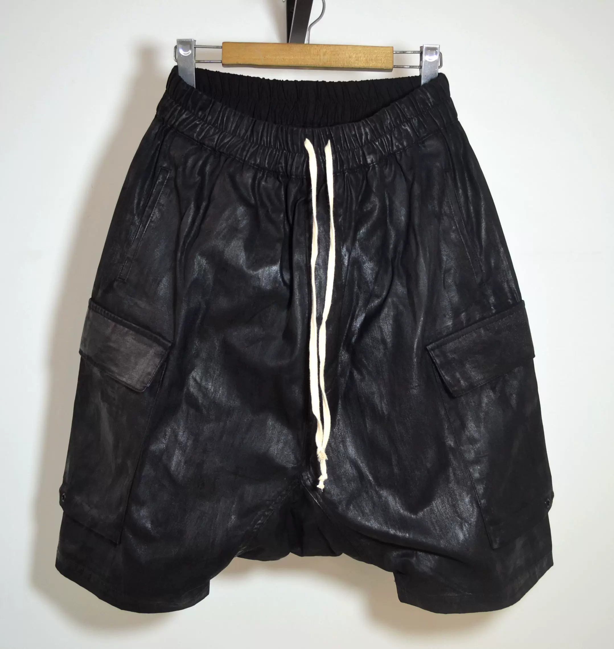 RODrkshdw shorts, dark coated wax pants, five quarter length pants, Rickoens loose fit pants, bottom crotch pants, shorts