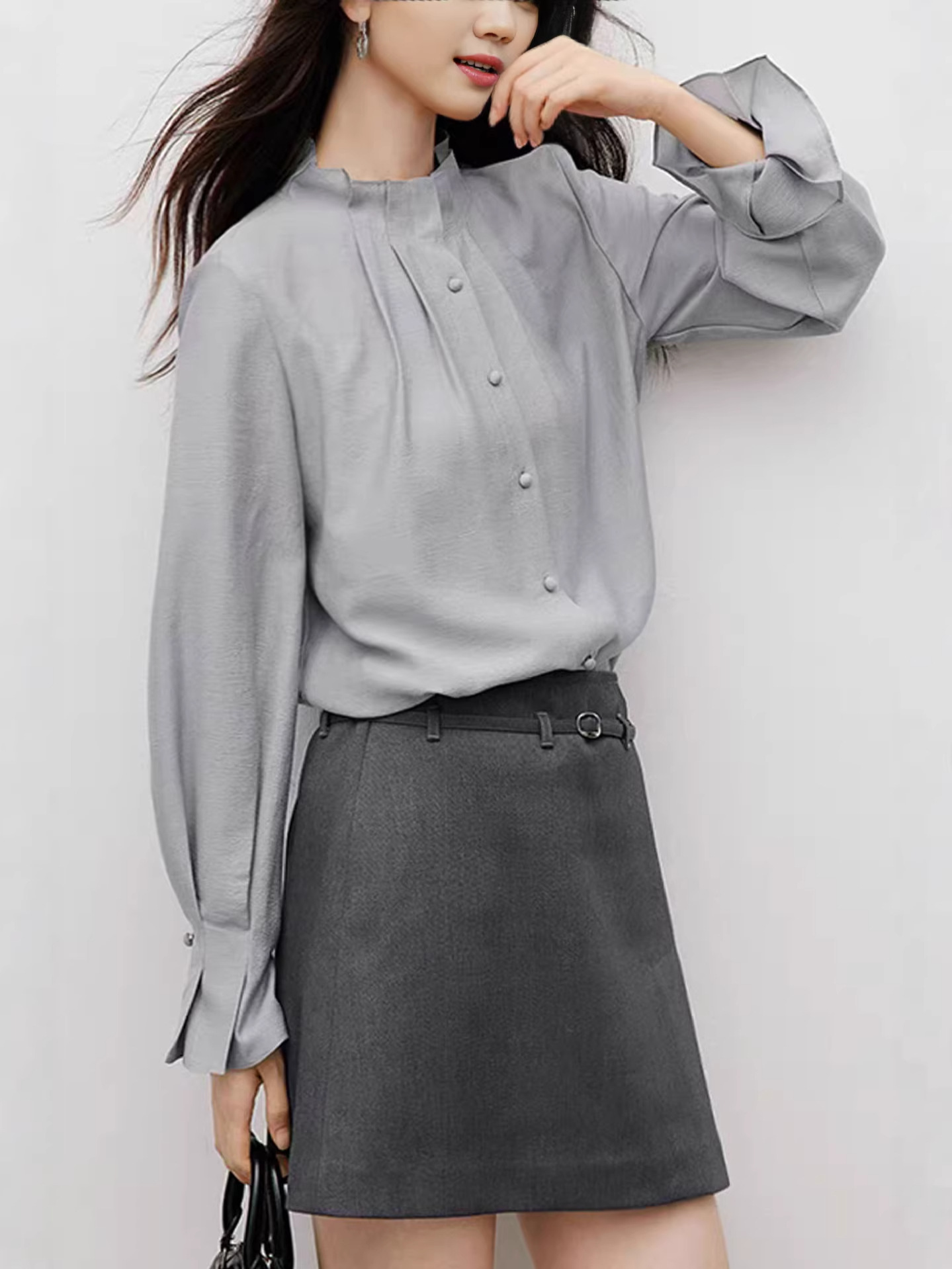 26 Spring Retro Palace-Style Stand-Collar Shirt with Ruffled Flared Sleeves, Elegant Commuter Top 25750