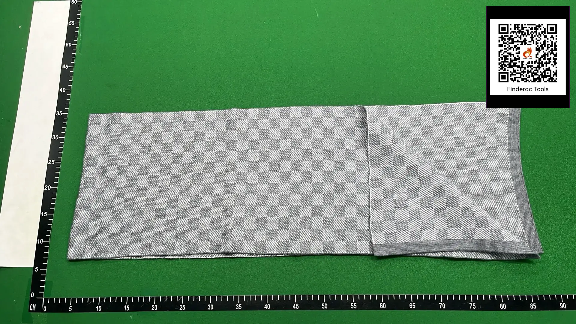 Men and Women Checkered Knit Scarf