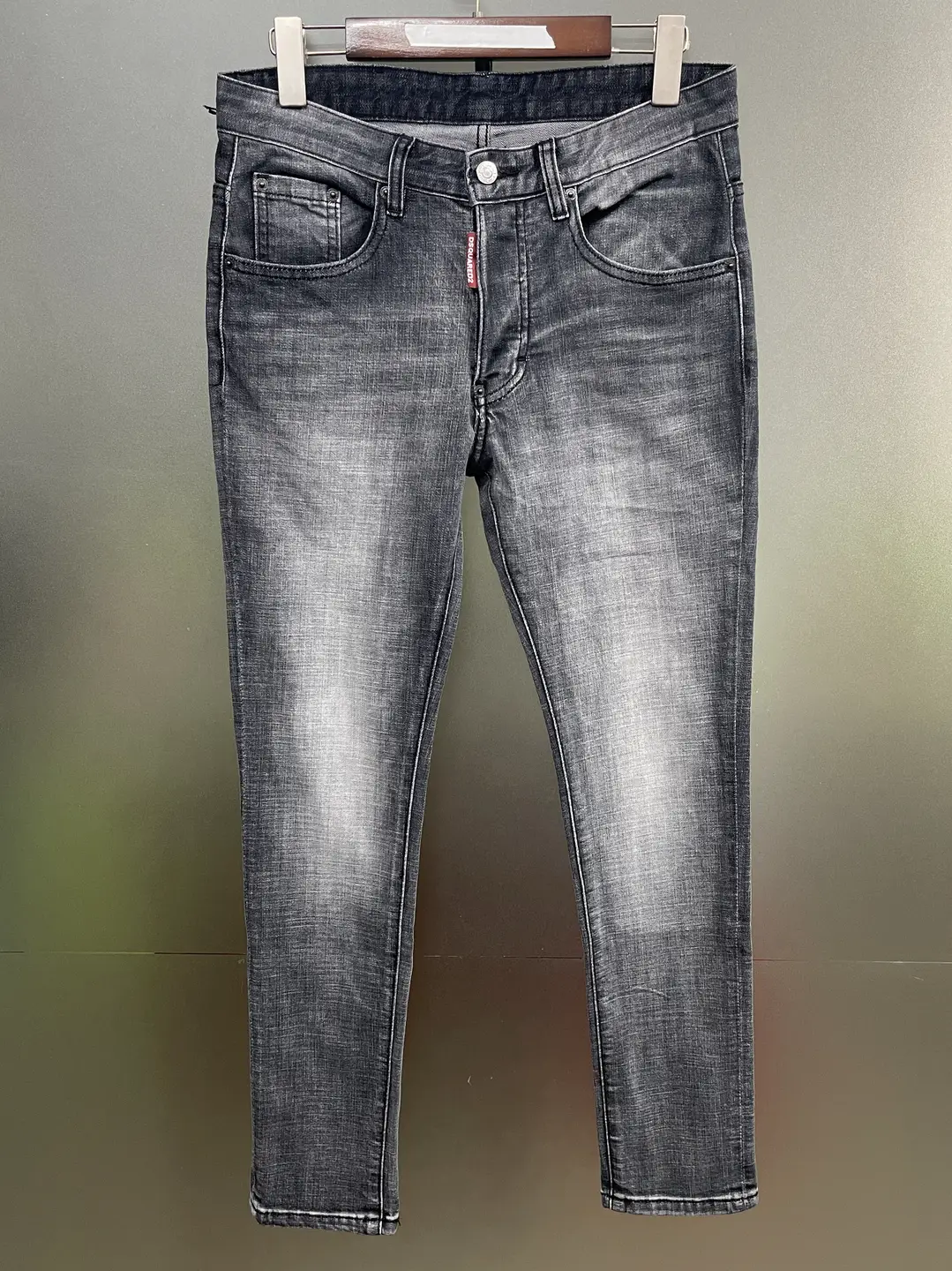 6028 New arrival D2 Denim Men Fashion Casual silm Micro Elastic Skinny Jeans Washed Zipper Decorative Stitching Patch Trendy