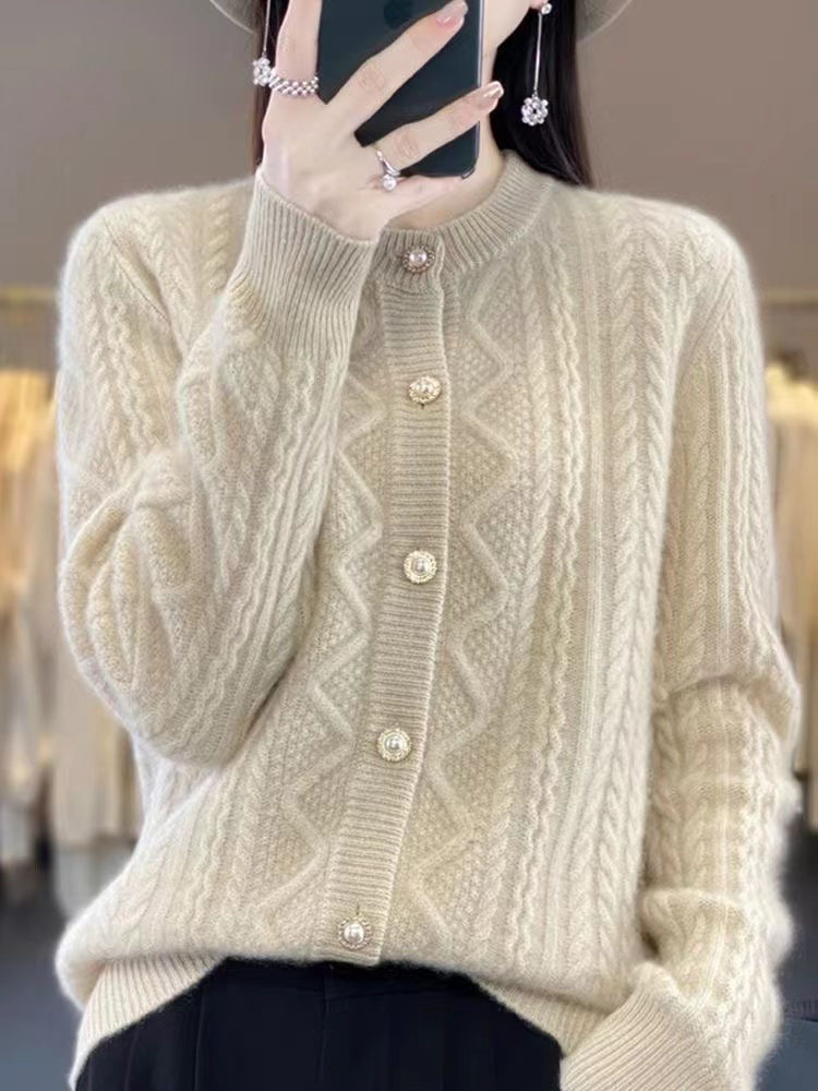 2024 Autumn and Winter New Knitted Sweater Round Neck Twist Soft Waxy Sweater Coat Long Sleeve Western Style Loose All-match Top