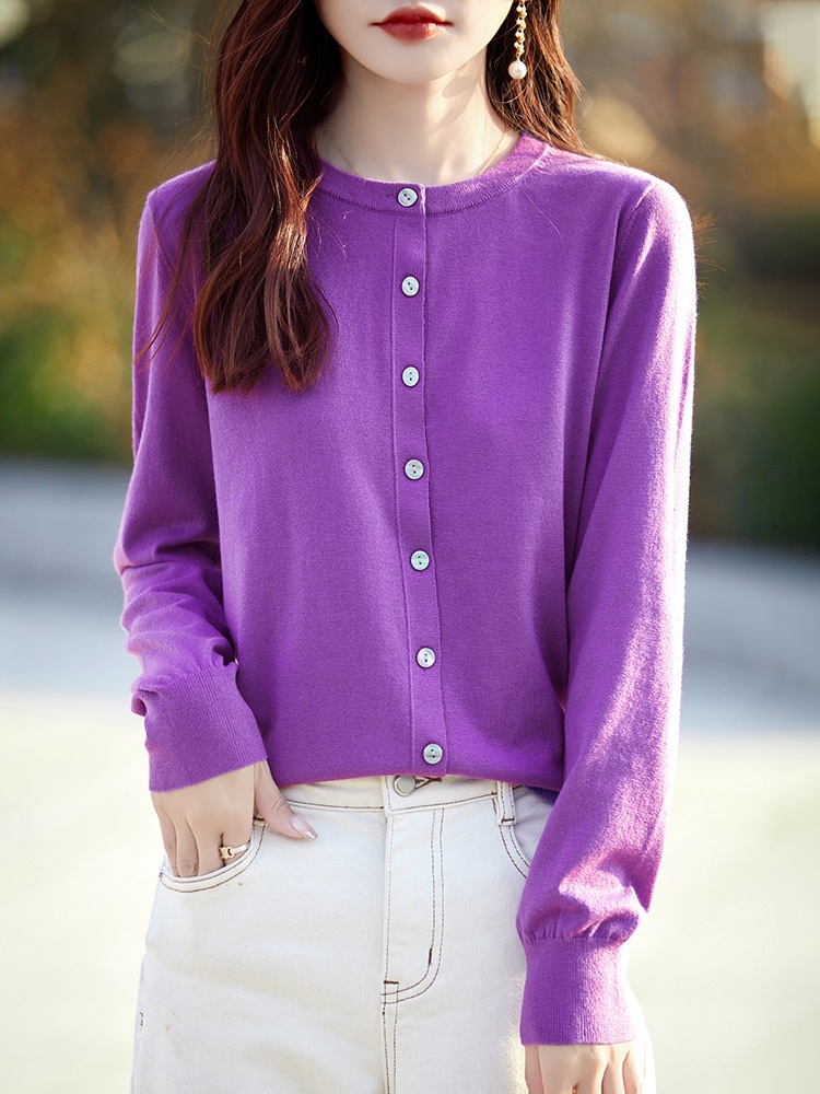 Fine-Spun, Smooth, Plain-Finished, Round-Neck, Simple and Versatile, Thin Cardigan for Spring and Autumn, Suitable for Daily Commuting and Adding a Touch of Elegance