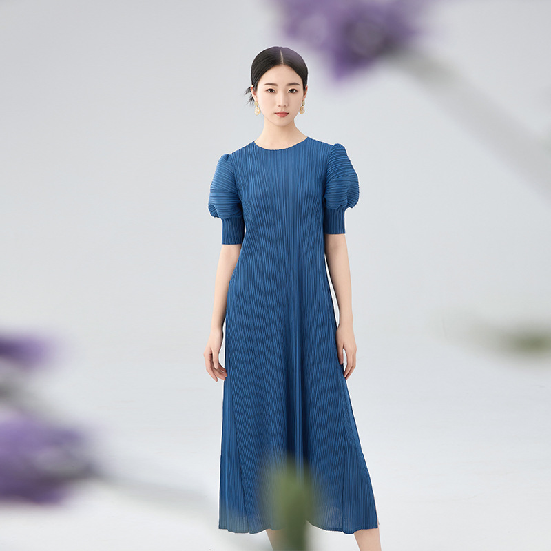 Customized High-End Pleated Clothing Wholesale Puff Sleeve Dress 2024 Summer Pure Color Casual Round Neck Slim Long Skirt Elegant