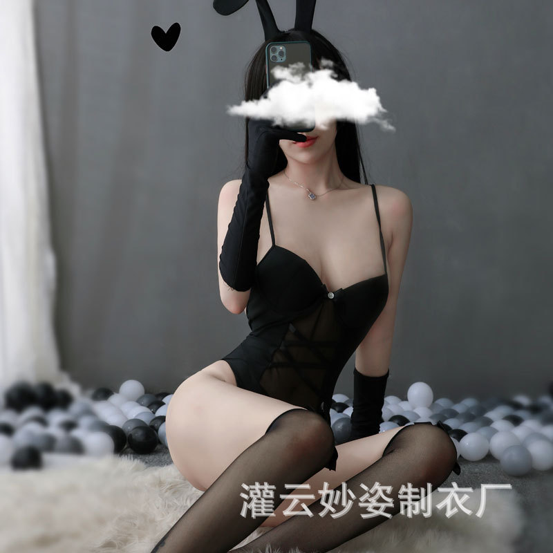Miu Pose Sexy Underwear Role Uniform Temptation Play Sexy Perspective Jumpsuit Cup Ass Nightclub Bunny