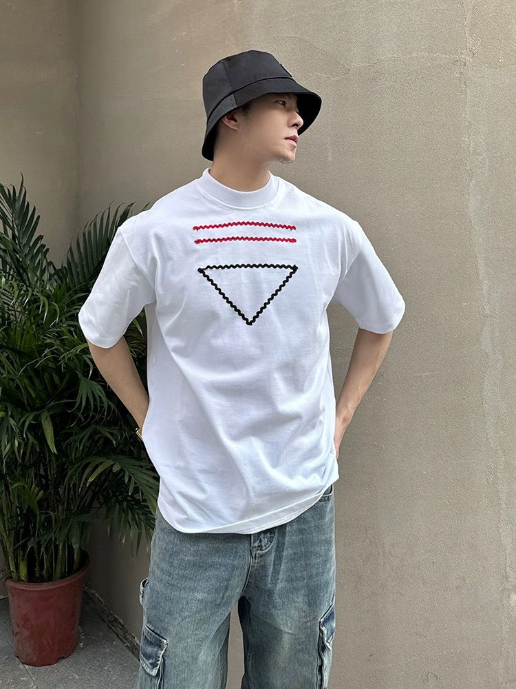 Inverted Triangle Geometric Pattern Wave Ribbon Embroidery Casual Loose Men's and Women's Couples Short-sleeved T-shirt