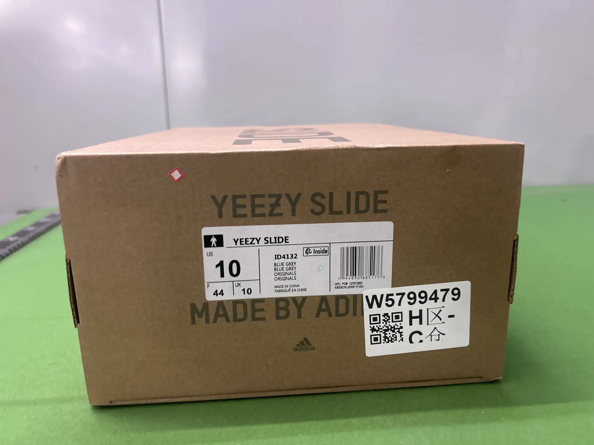 Adidas Yeezy Slide Blue Grey
