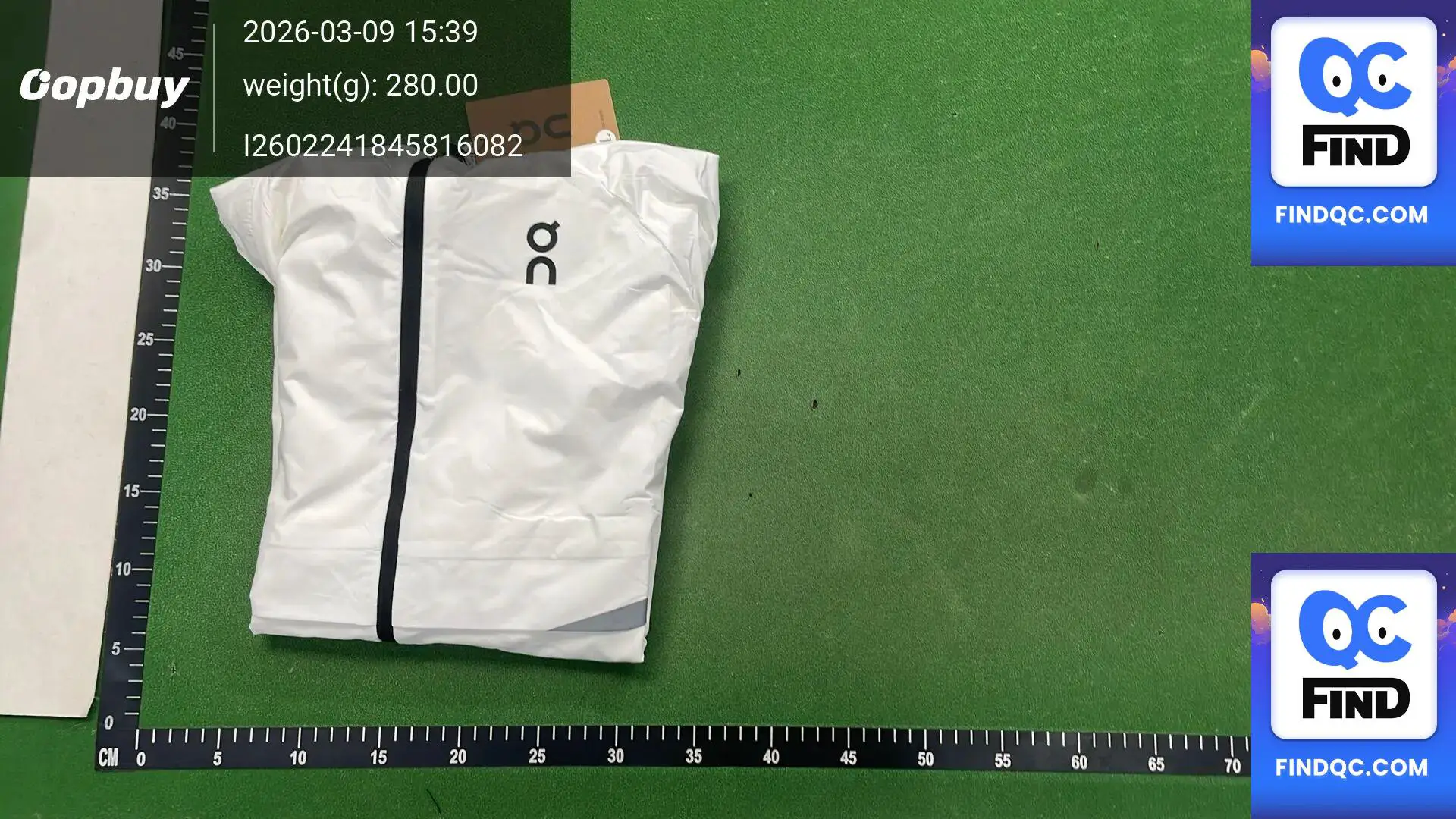 On Running Core Jacket White