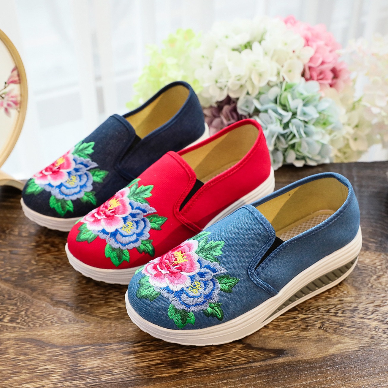 Rocking Shoes Sneakers Casual Slip-on Spring and Autumn Student Shoes Embroidered Cloth Shoes