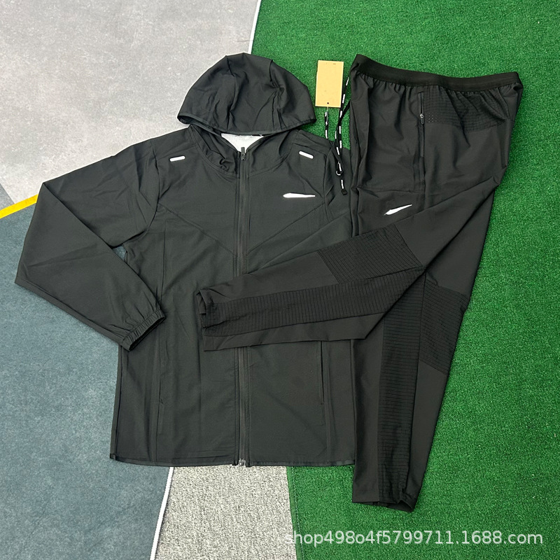 The Same Style Set of Men's and Women's Sun Protection Jackets for Autumn and Winter, New Outdoor Lightweight, Breathable, Quick-Drying, Windproof Running Training and Fitness Jackets