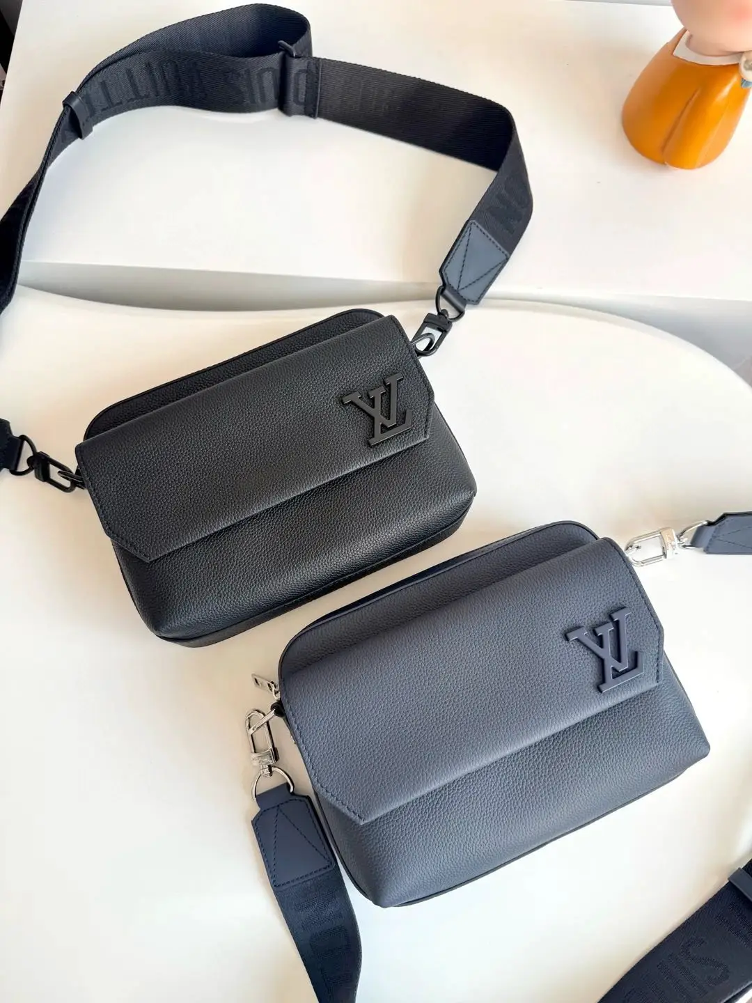 No.614 high/Normal quality men bag leather bag