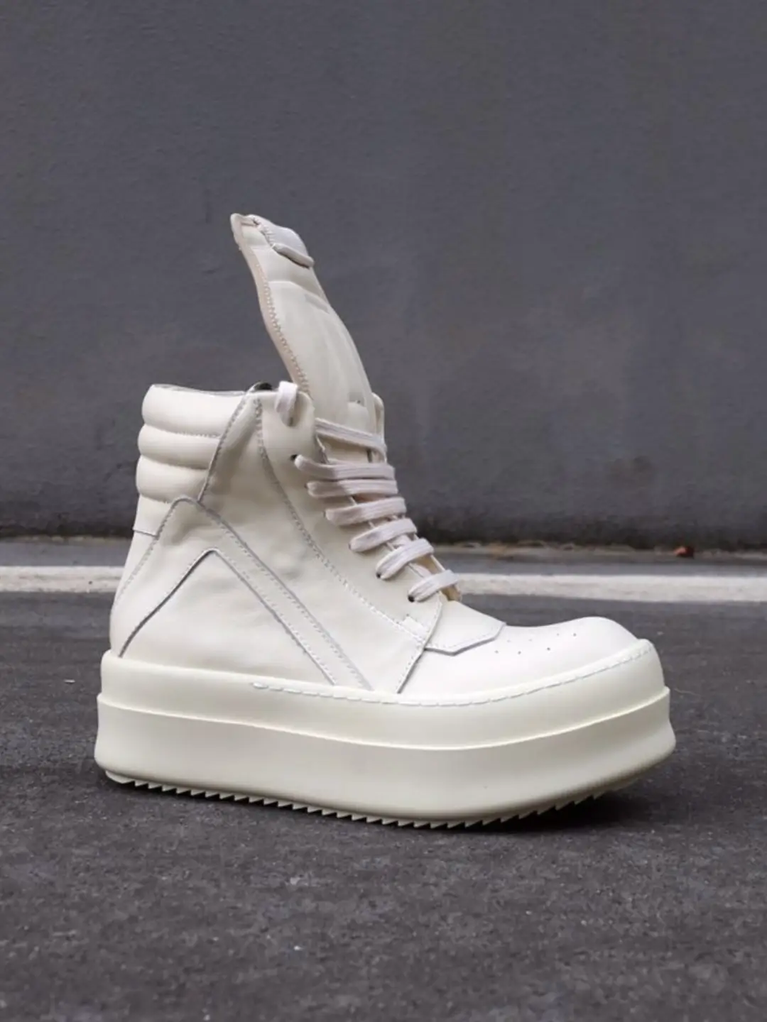 Dark Tribe R Milk White Inverted Triangle Rice White O High Heels Thick Bottom Height Increasing Hentian High Street Trendy Men's Boots 6C Europe