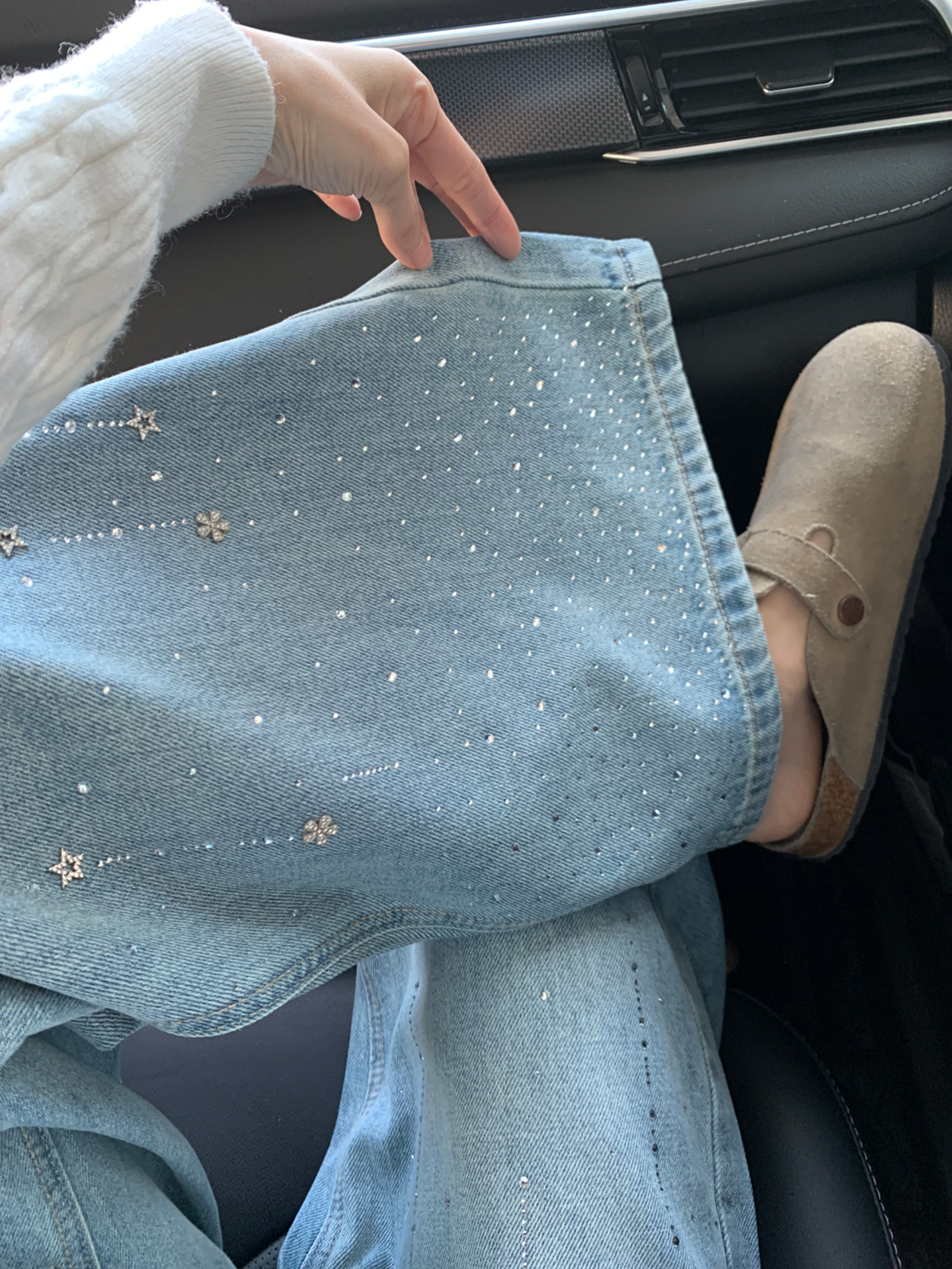 Light Blue Rhinestone Straight-Leg Jeans for Women, New Spring Style, Plus Size, Flattering for Pear-Shaped Body, Loose Wide-Leg Pants