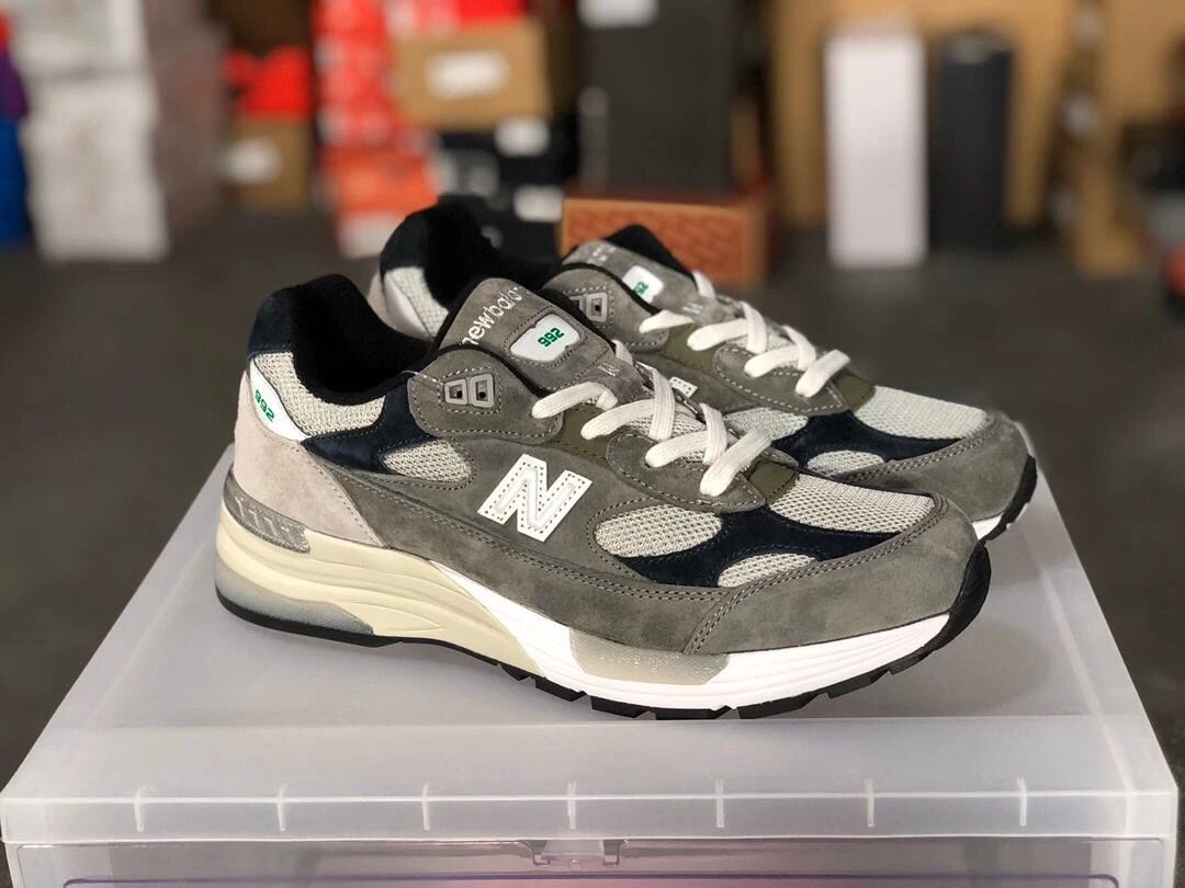 新品美产NEW BALANCE 新百伦NB992余文乐同款元祖灰绿色字母复古慢跑鞋男鞋 QC-Foto von WEIDIAN auf Qualit.ly