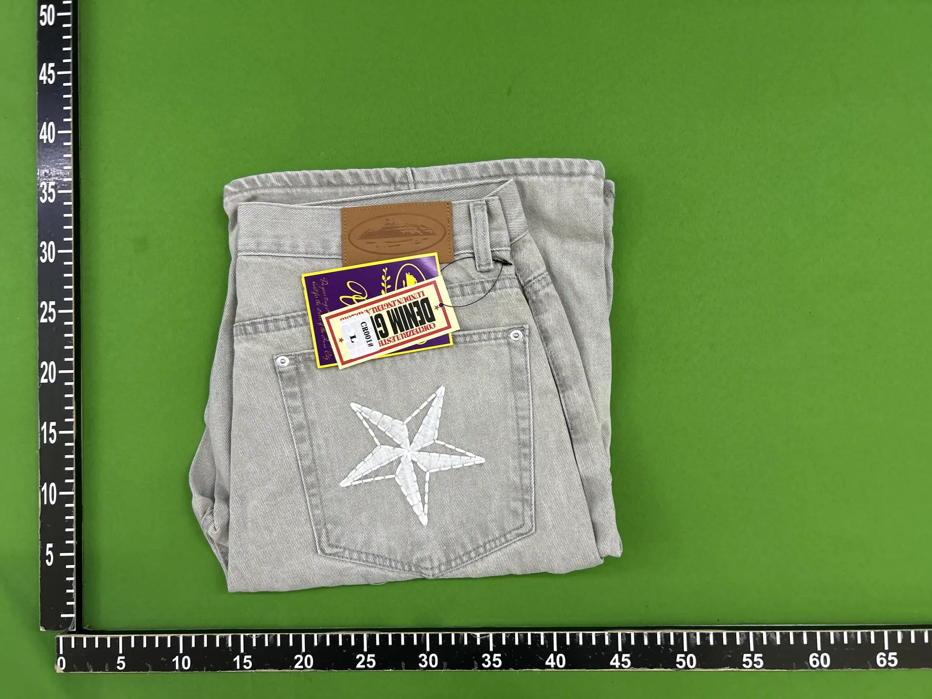 2024 New Embroidered Logo Heavy-Duty Washed Denim Mid-Length Pants Trendy Casual Five-Point Pants for Men and Women