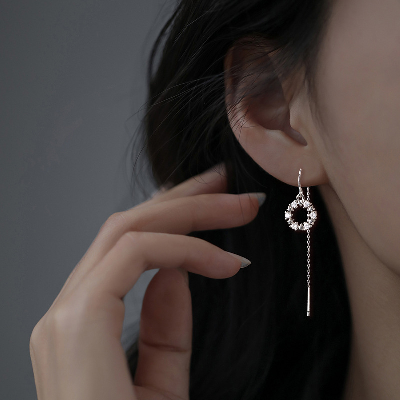 Tassel Star Zircon Earrings with a Slimming Effect, Unique and Elegant Long Hoop Earrings, Exquisite Dreamy Diamond Meteor Ear Chain