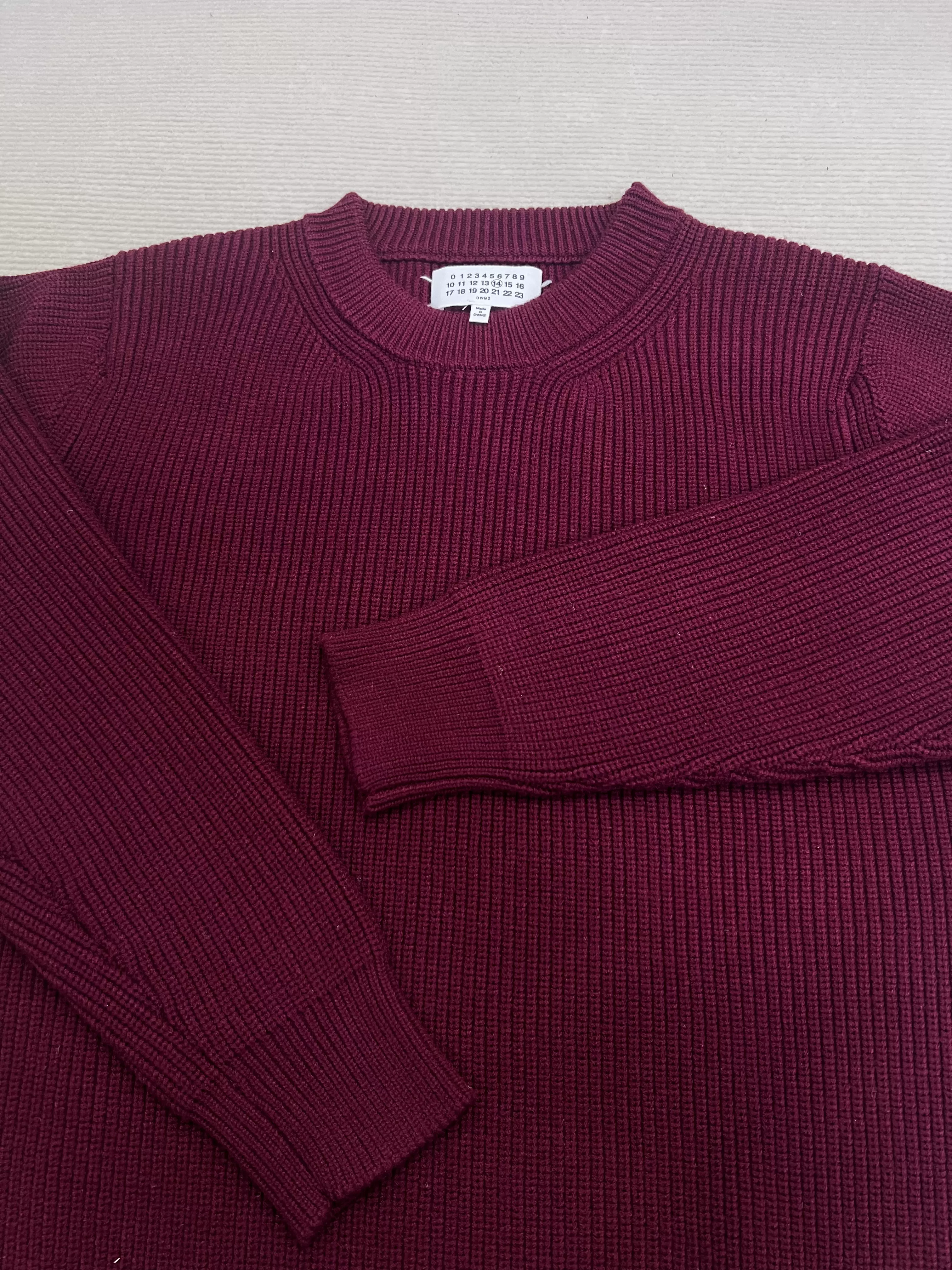 Four-Corner Stitched Pattern, Maji-Style New Year Red Crew Neck Pullover Sweater, Striped Warm Knitwear for Men and Women