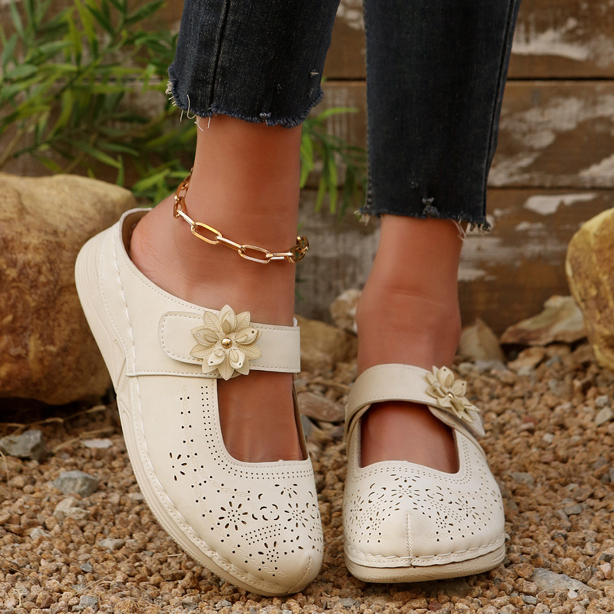2025 New Cross-border Foreign Trade Thick-soled Wedge Mesh Summer Sandals Hollow Comfortable Breathable Mueller Shoes Hole Shoes