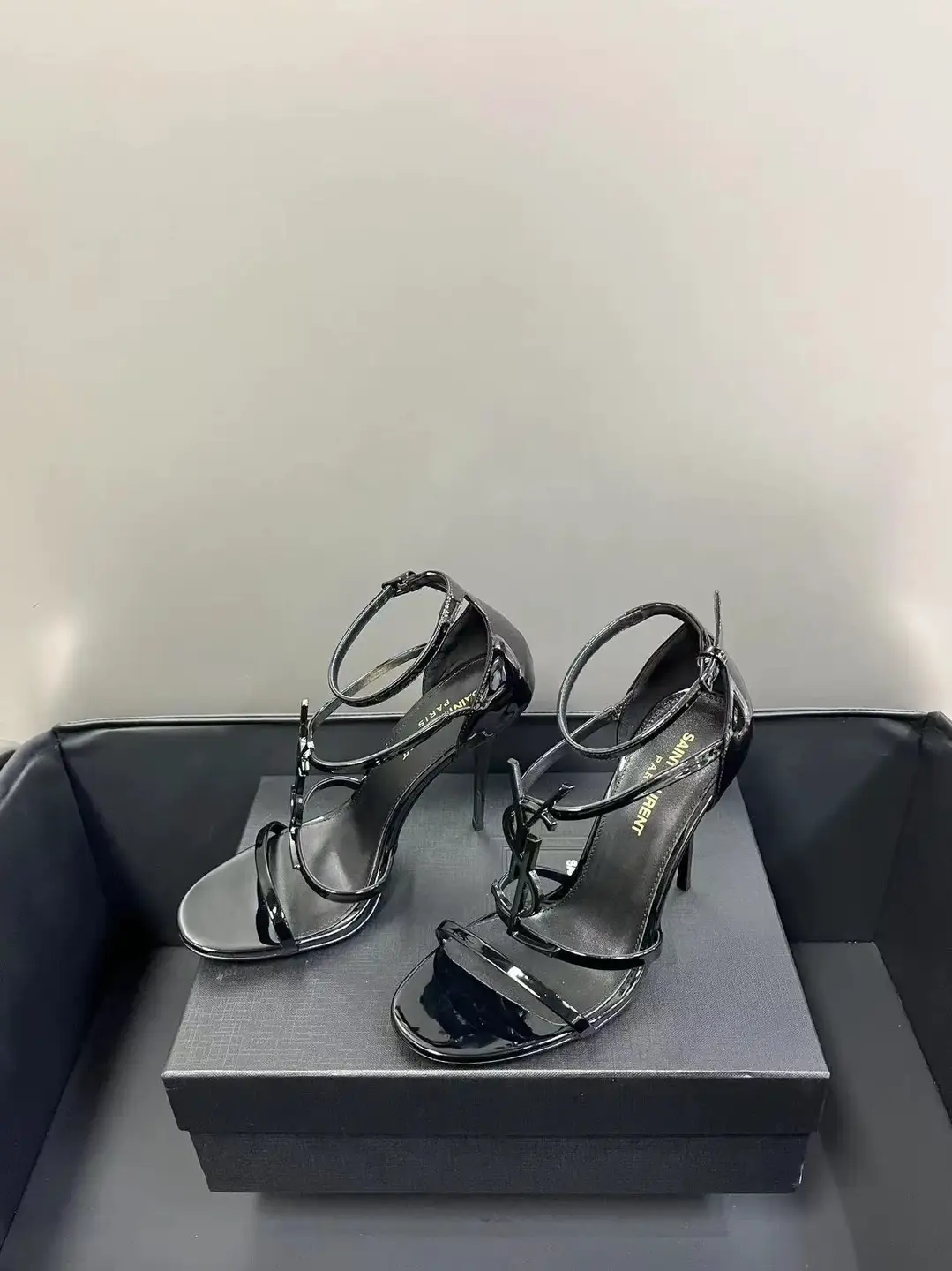 2098 SHOES 888