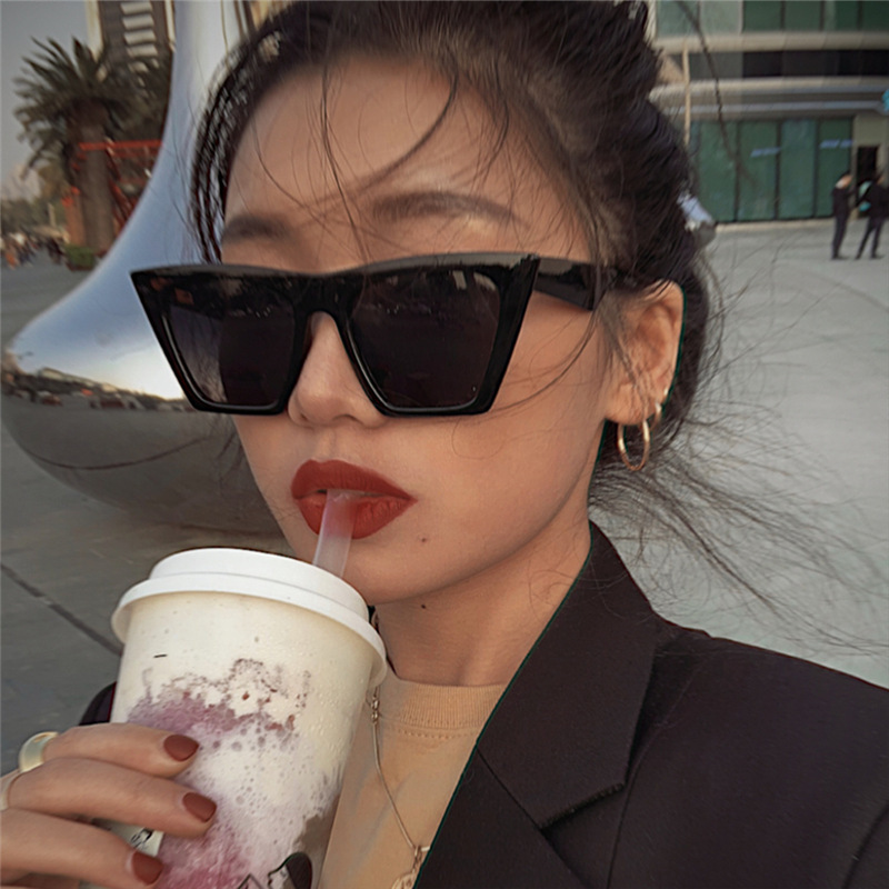 European and American Personalized Cross-Border Cat-Eye Sunglasses for Men, Fashionable Retro Small Square Frame Sunglasses for Women, Internet Celebrity Street Photography Sunglasses