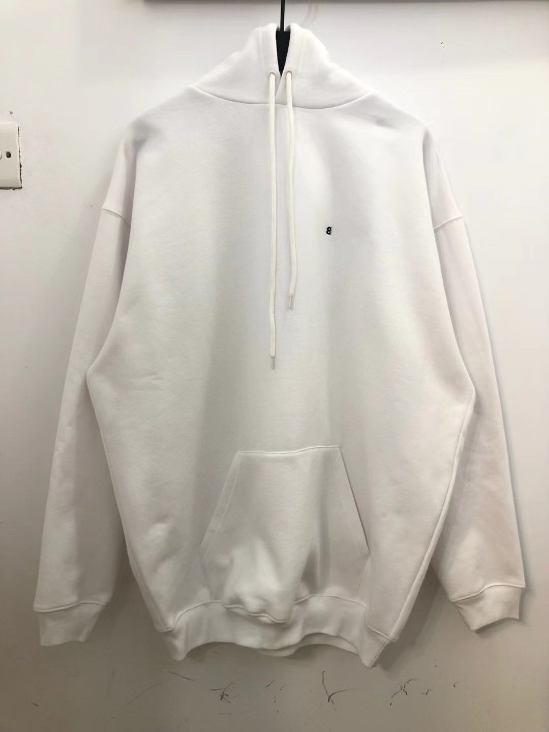 In Stock Ietements White Unisex Thin Fleece-Lined Simple Small Logo Hoodie Sweatshirt