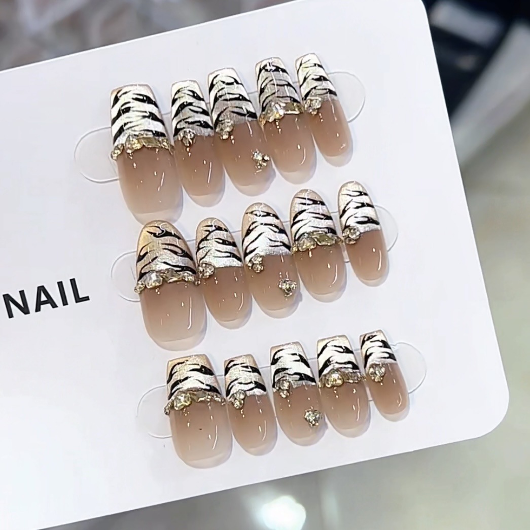Naizi Pure Handmade Light Therapy Wearing Armor Fingertips Leopard Print Wholesale Finished Products Reusable Nail Art Patch Removable