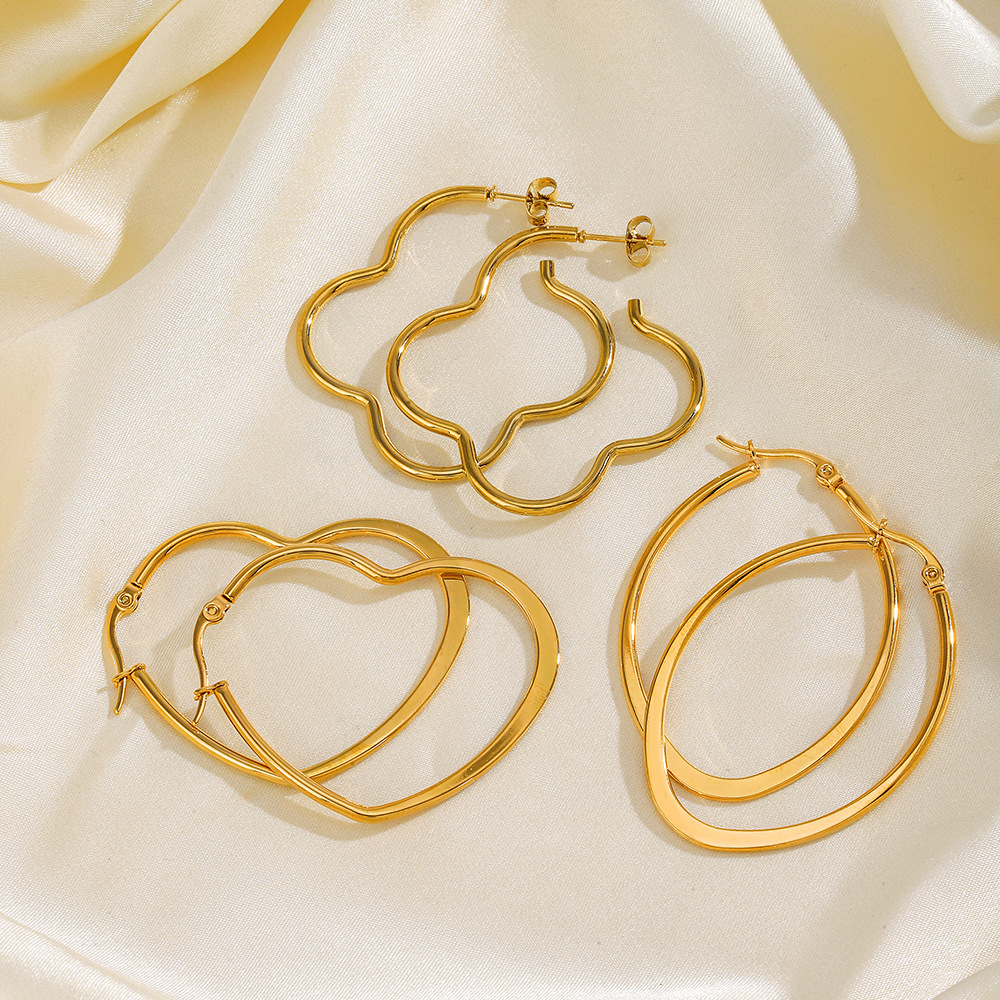 European and American popular stainless steel exaggerated love Oval ear buckle female personality hip hop simple line heart-shaped earrings wholesale