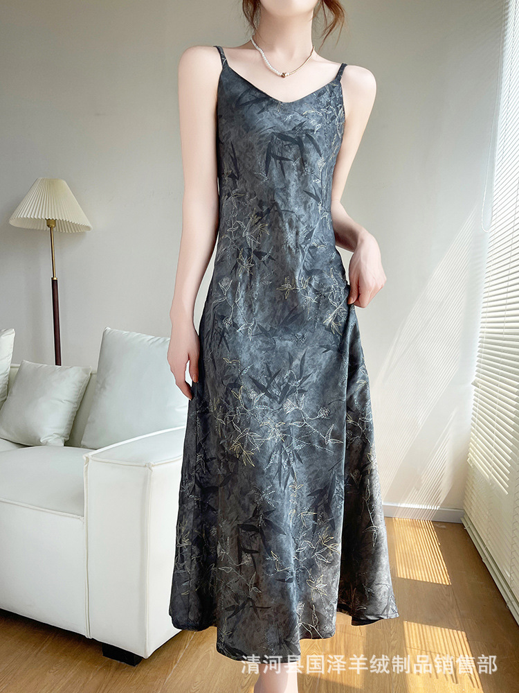 Wholesale Summer New Elegant Satin Silk Sling Over-the-knee dress Gold Jacquard Slim Inner Sling Skirt