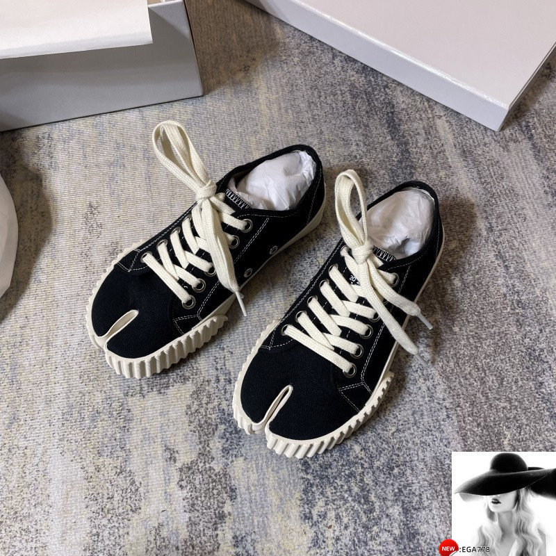 Tire Flats Biscuit Canvas Shoes Tabi Split-Toe Shoes Horseshoe Pig's Trotters Shoes Lace-Up Pat Color-Blocked Pig's Feet Shoes
