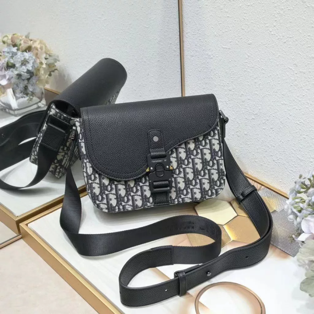 Dior 1ADP0049YKS-HOON