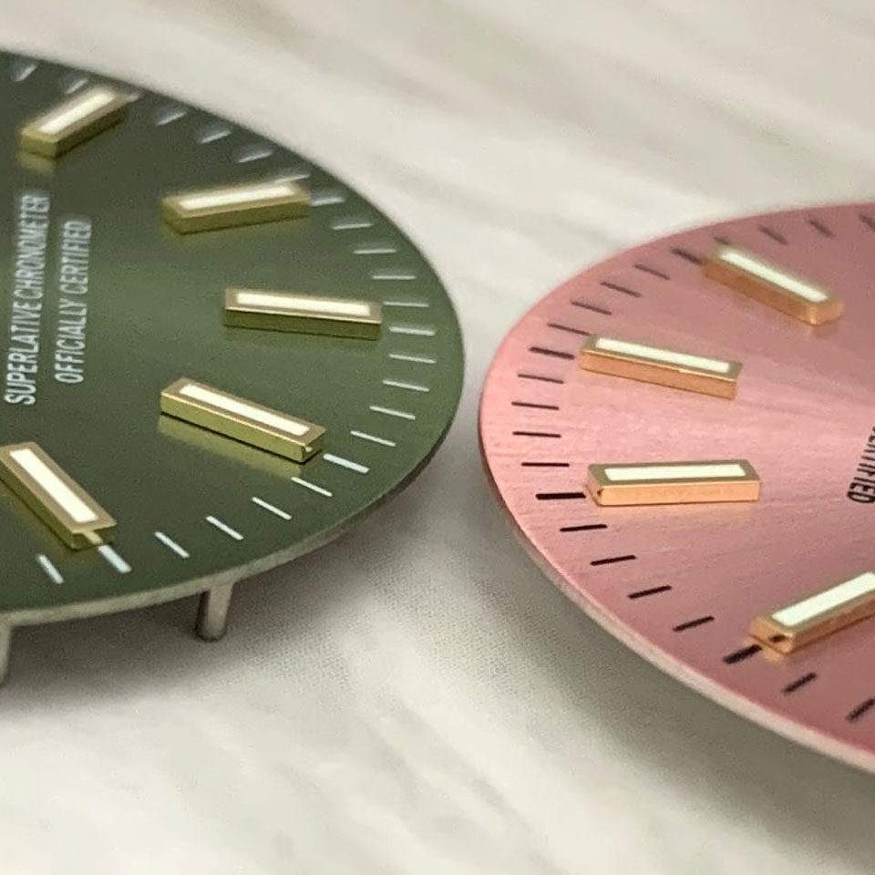 Watch Accessories Dial 28.5mm Gold Bar Markers Green Luminous Suitable for Nh35 Automatic Movement Sunburst Dial