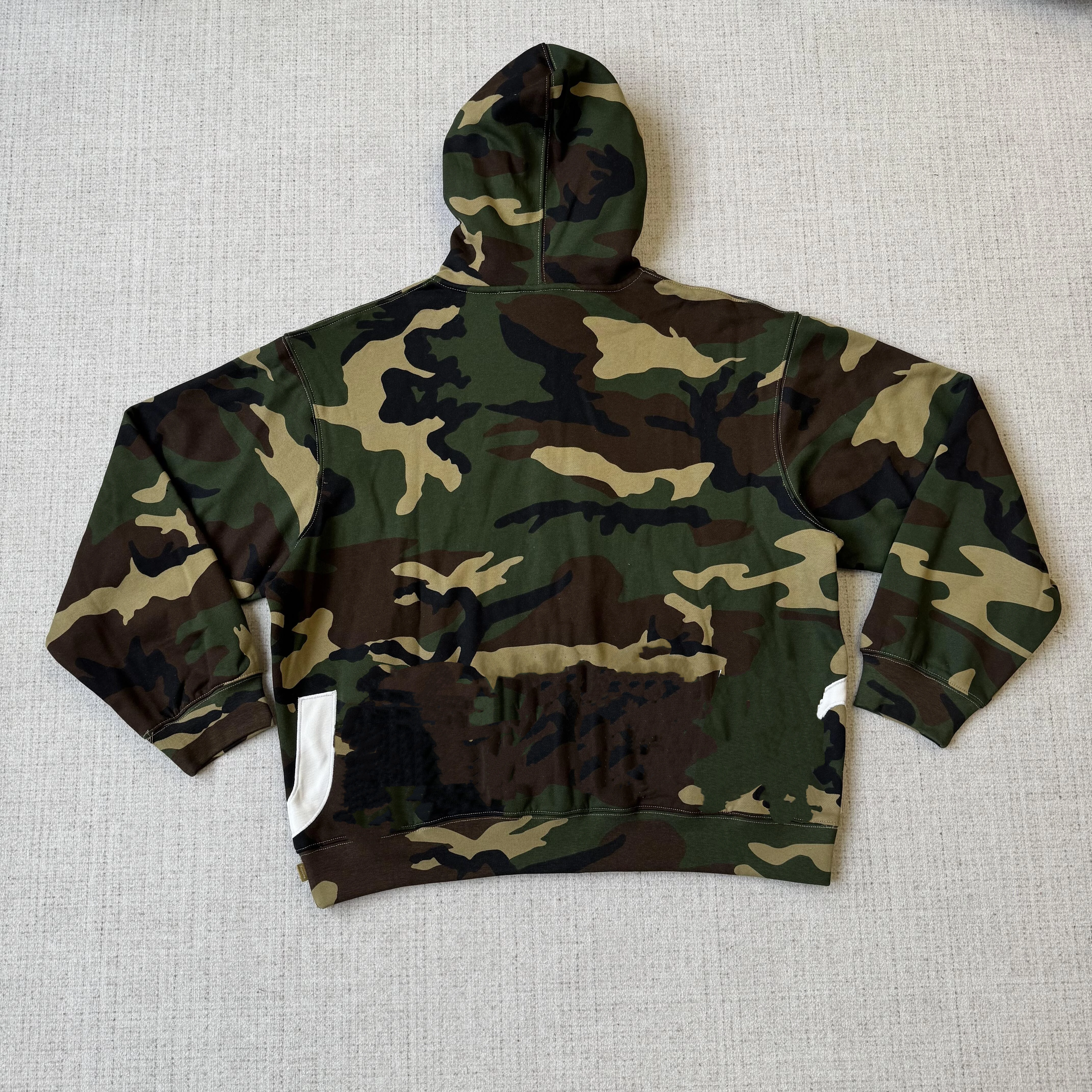 Supreme Vests QC photo from TAOBAO on Qualit.ly