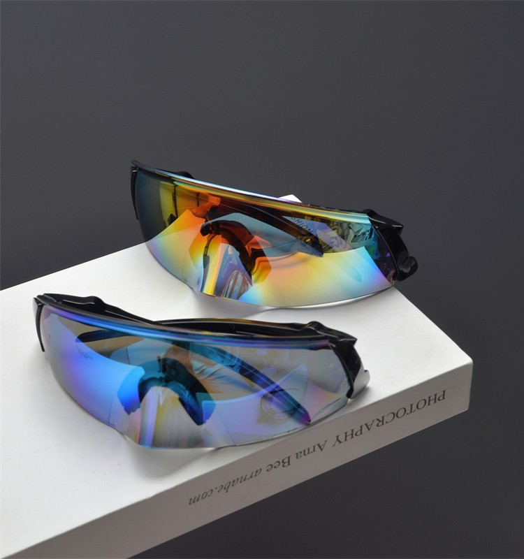 European and American Retro Oversized Cycling Sunglasses for Men and Women, Trendy and Unique Hip-Hop Street Style Colorful Sunglasses with a Functional Feel