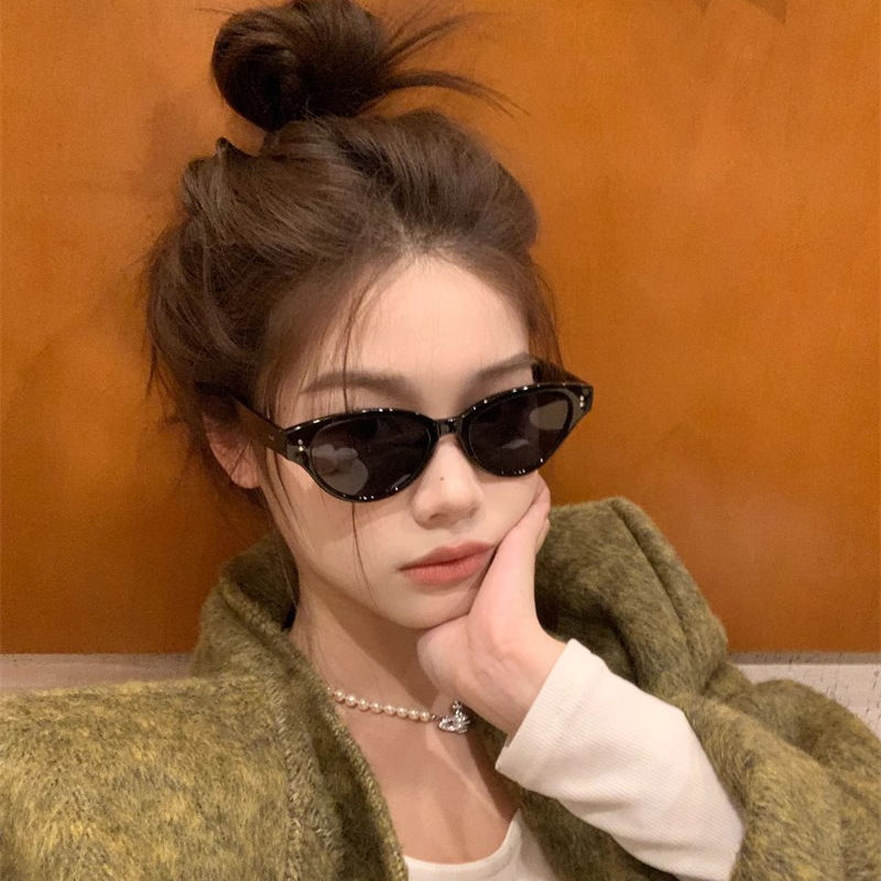 New Cat-Eye Rice Nail Sunglasses for Women Cross-Border Trendy Internet Celebrity Stylish Y2K Street Photography Visor Sunglasses Decorative Flat Mirrors