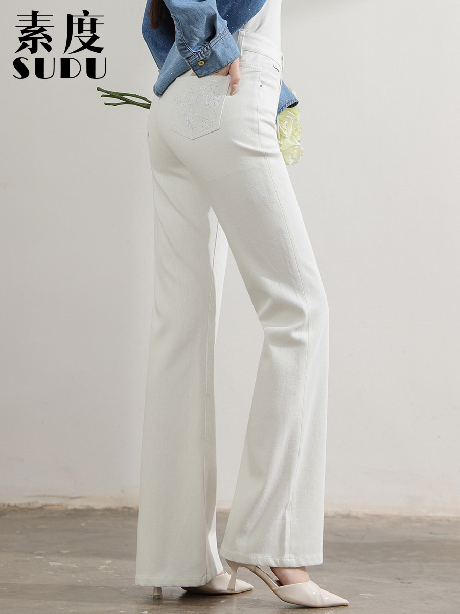 Sudu's New Pure White High-End Jeans for Women with Four-Way Stretch Pockets, Embroidery, Rhinestones, Slimming Effect, and Floor-Length Flared Design