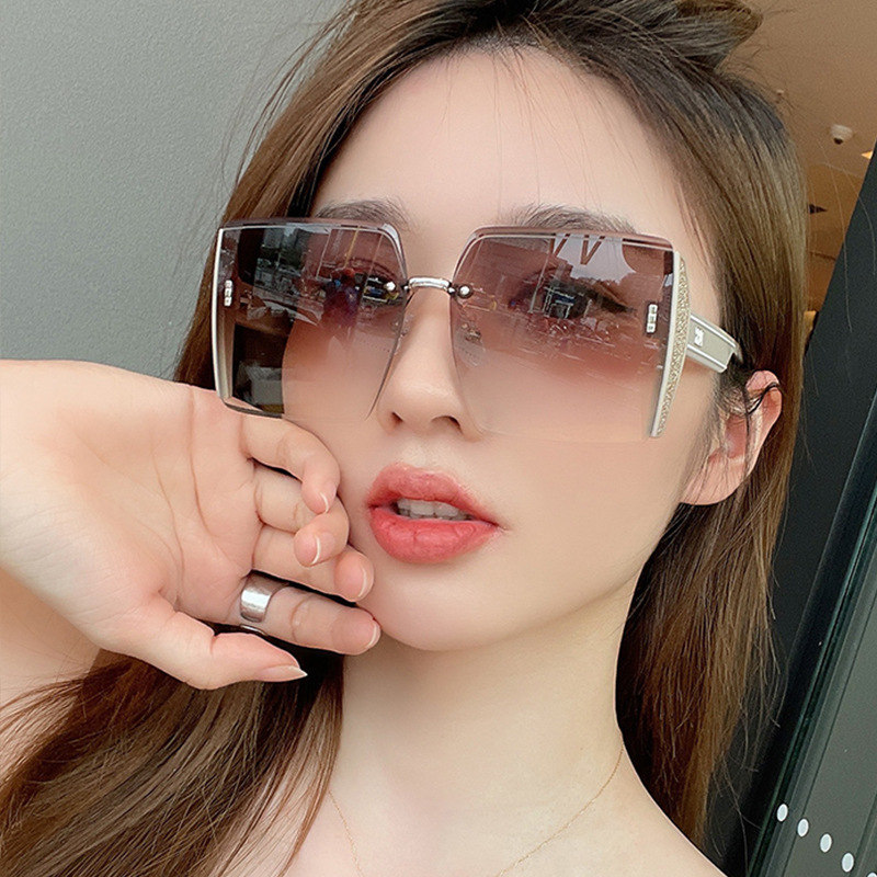 Borderless sunglasses women's high-end sense ins summer 2022 new UV protection sunglasses tide